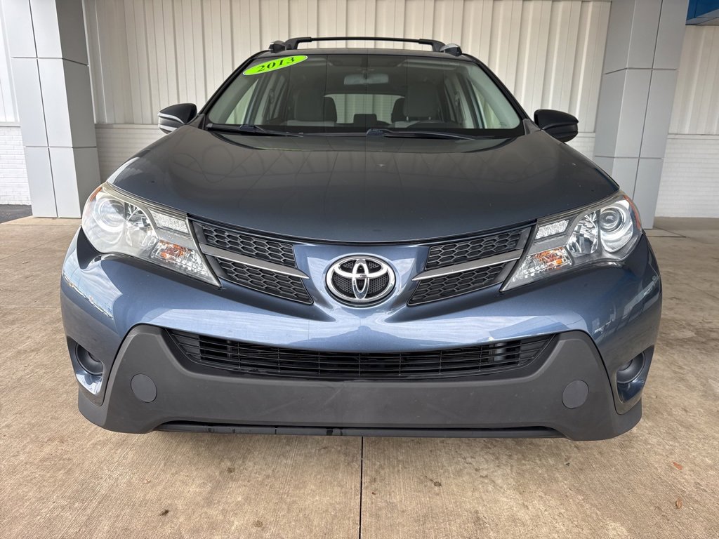 Used 2013 Toyota RAV4 LE image 2