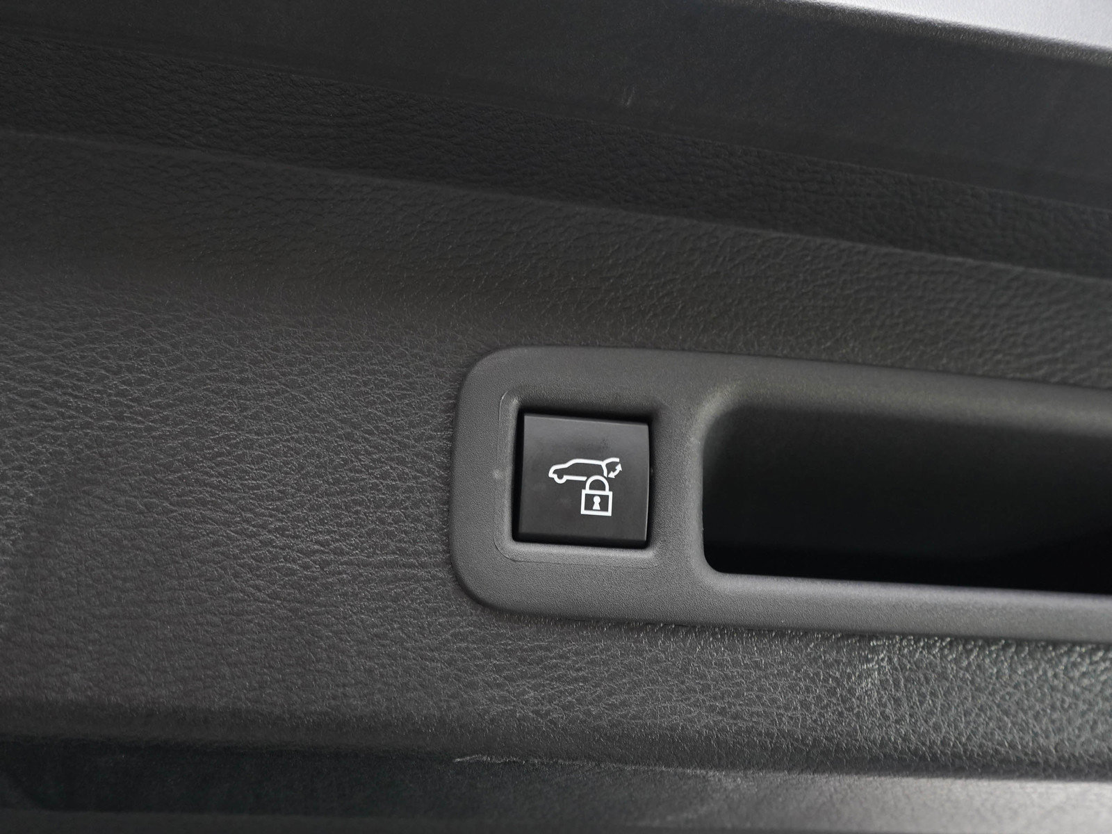 Used 2026 Toyota Sienna XLE FWD image 11