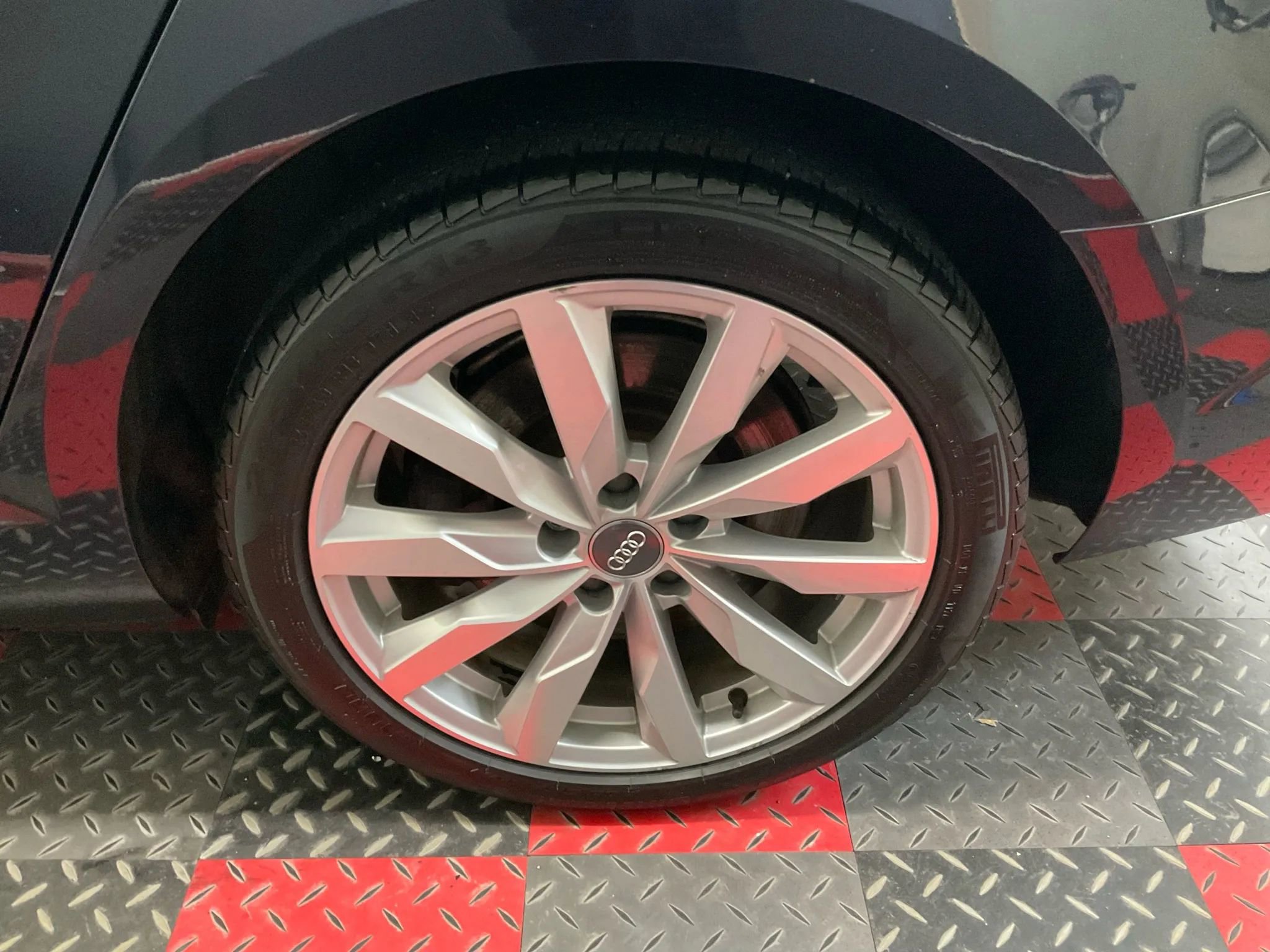 Used 2017 Audi A4 2.0T Premium image 5