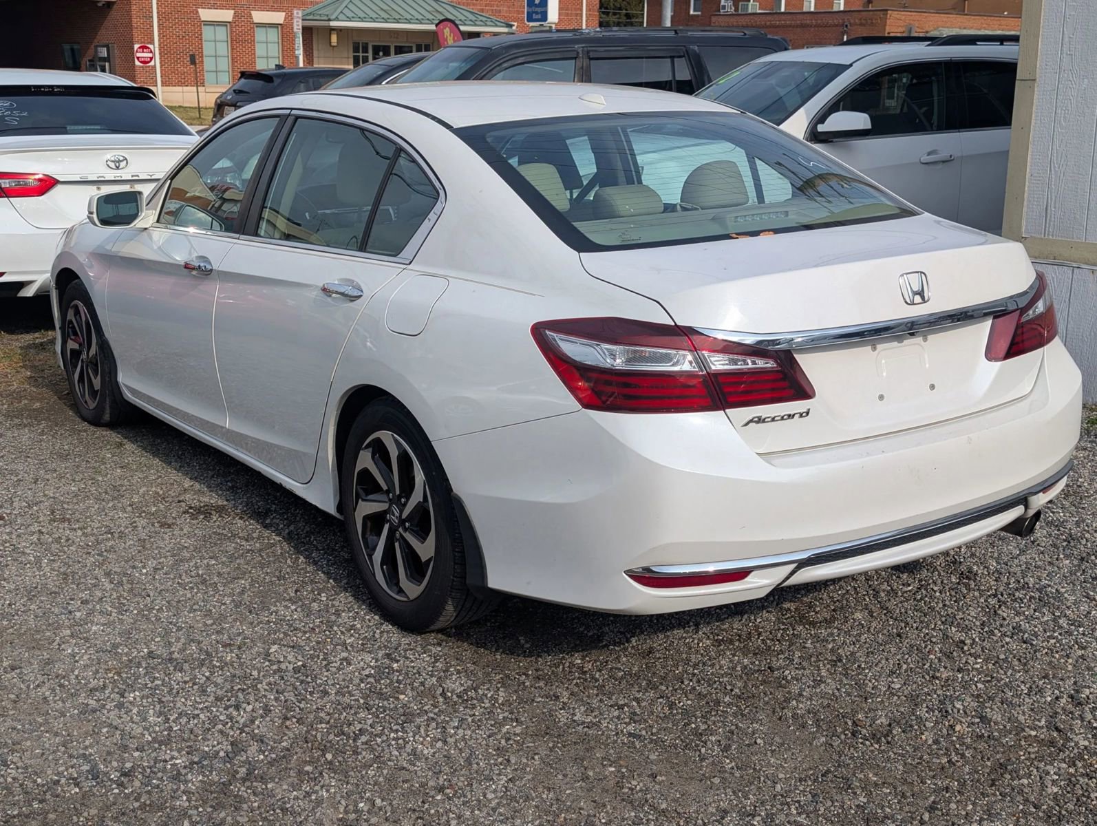 Used 2017 Honda Accord EX-L image 24