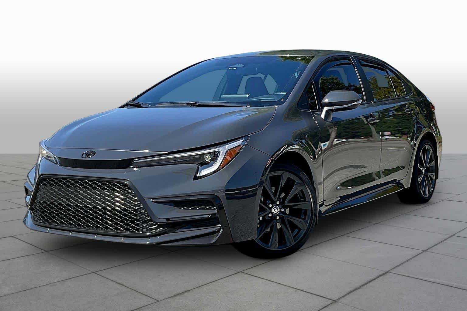 Used 2026 Toyota Corolla SE FWD image 1