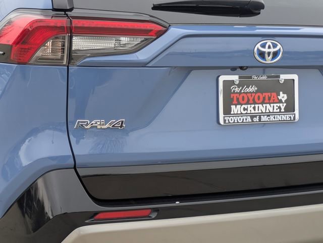Used 2024 Toyota RAV4 SE image 9