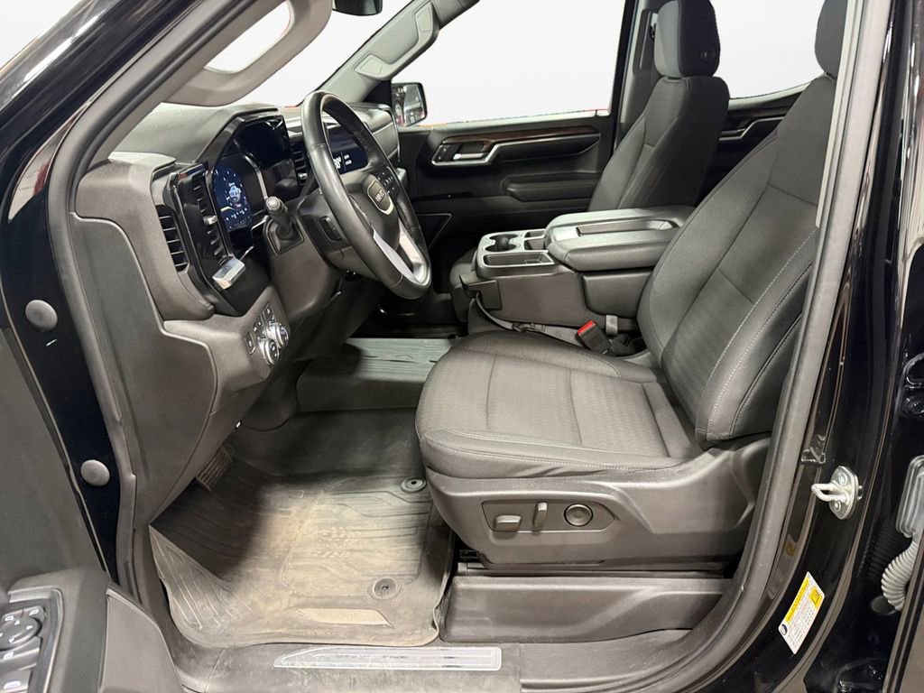 Used 2023 GMC Sierra 1500 Elevation w/ LPO, Elevation Black Package AWD/4WD image 15