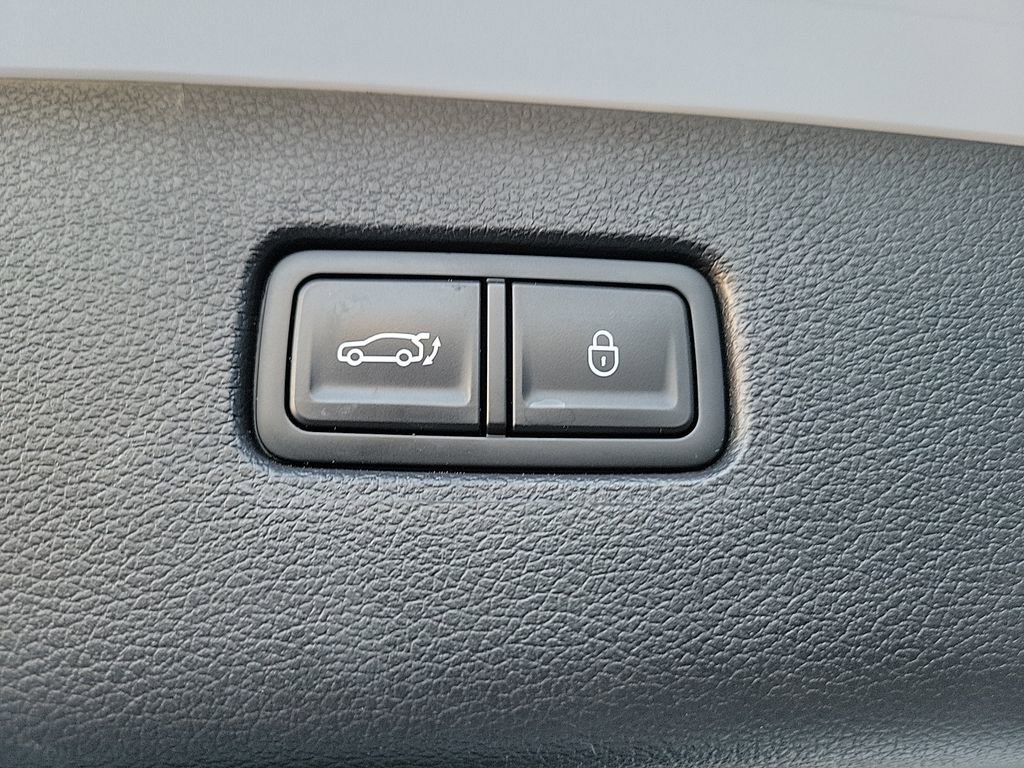 Used 2022 Genesis GV80 2.5T w/ Prestige Package 04 image 37