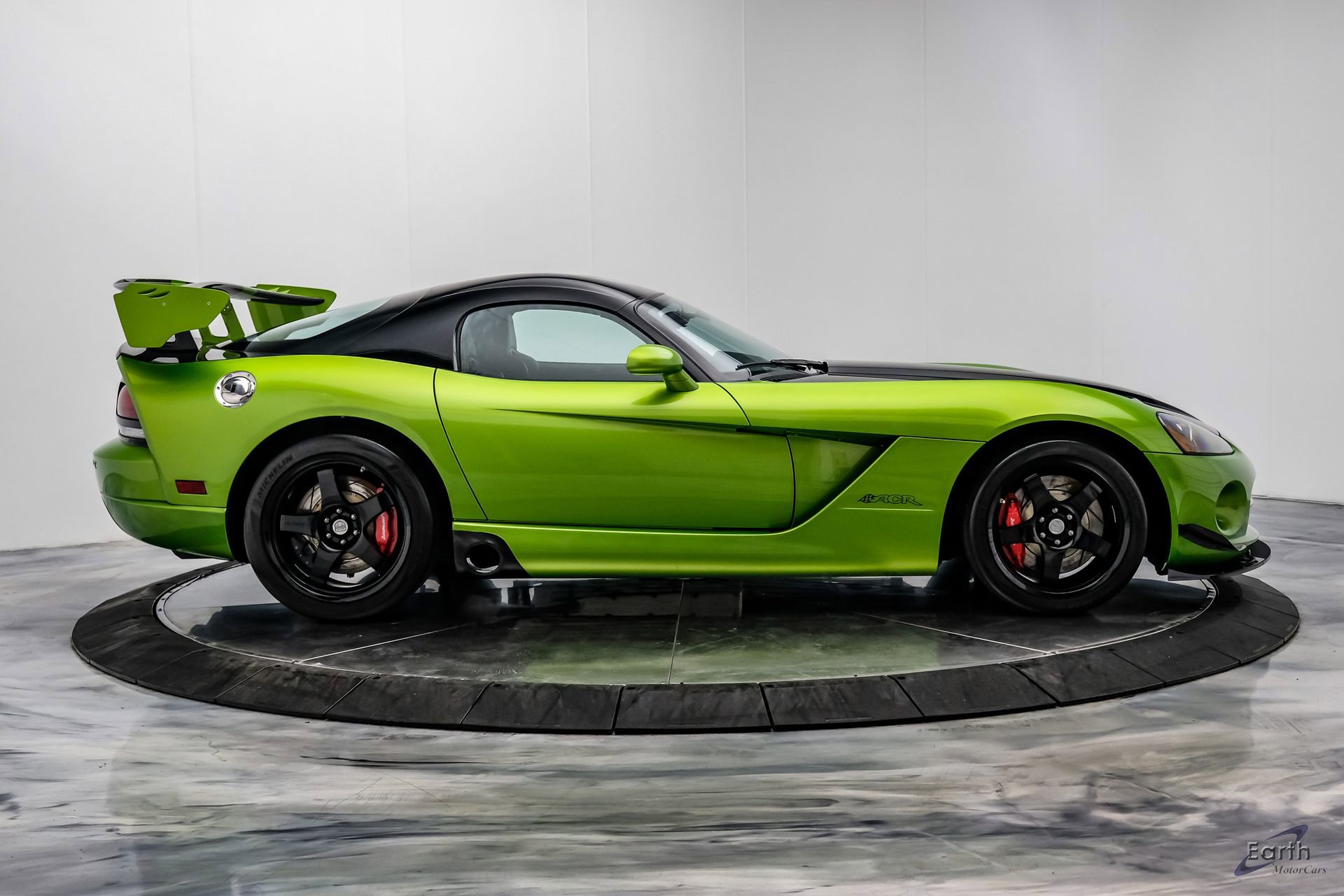 Used 2010 Dodge Viper ACR RWD image 24