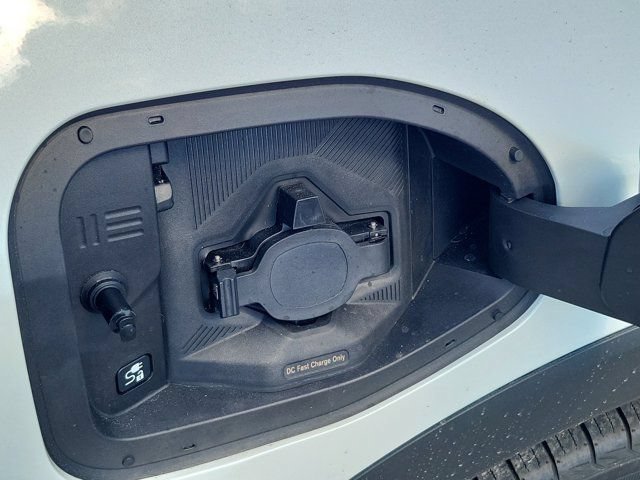 New 2026 Nissan Leaf SV+ w/ Floor Mat Package (SV+) FWD image 5