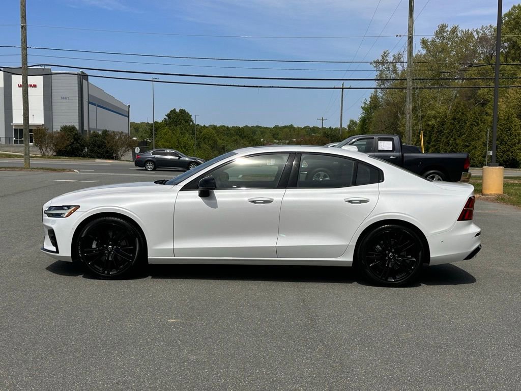 Used 2024 Volvo S60 B5 Plus image 2