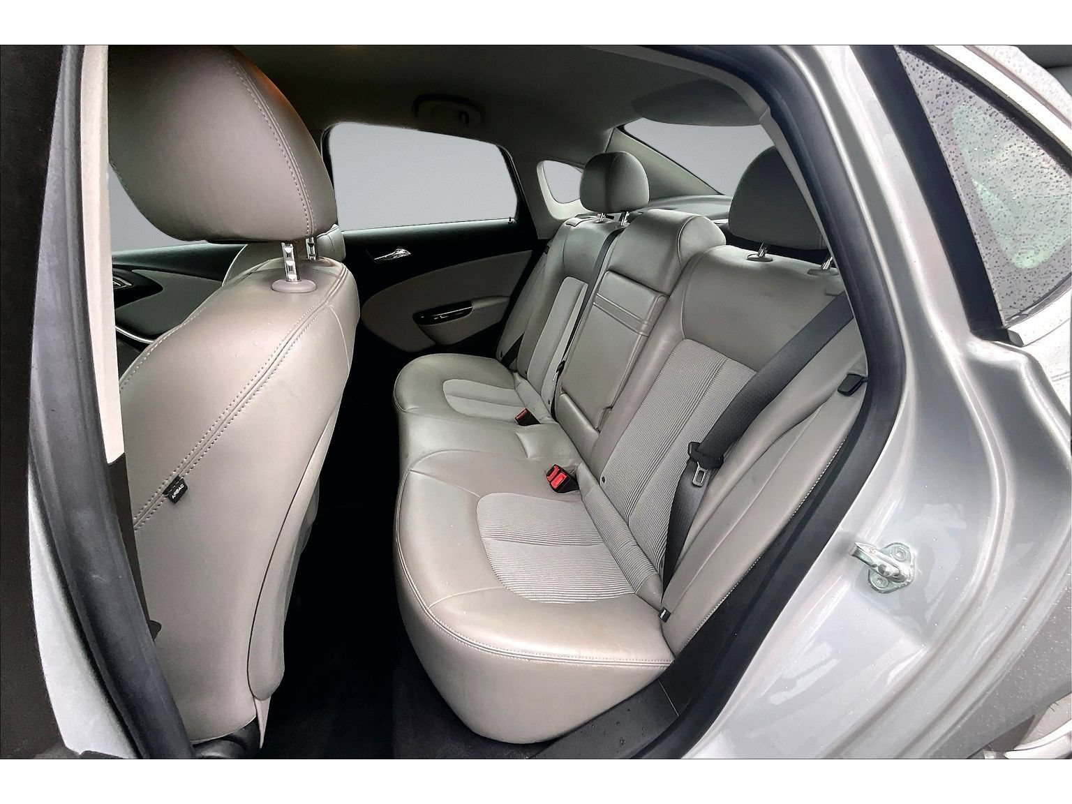 Used 2012 Buick Verano Convenience FWD image 31