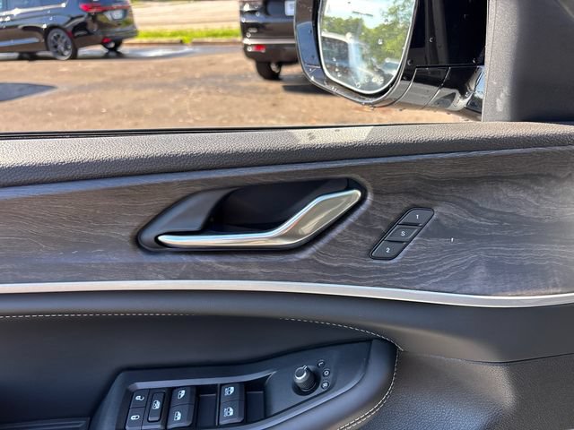 New 2026 Jeep Grand Cherokee Limited AWD/4WD image 15