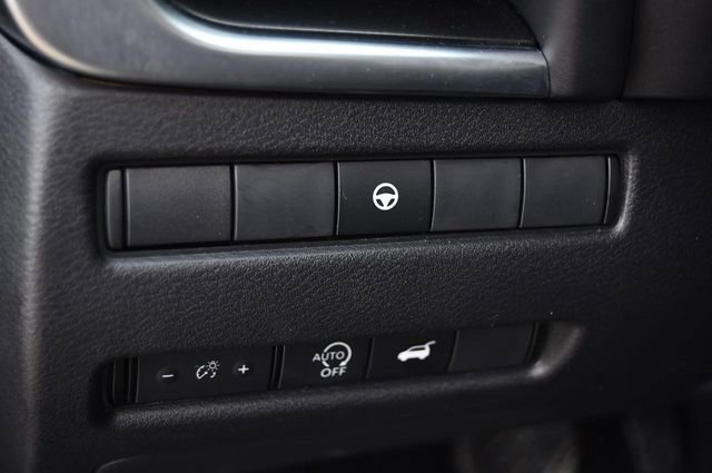 Used 2024 Nissan Rogue SV image 10