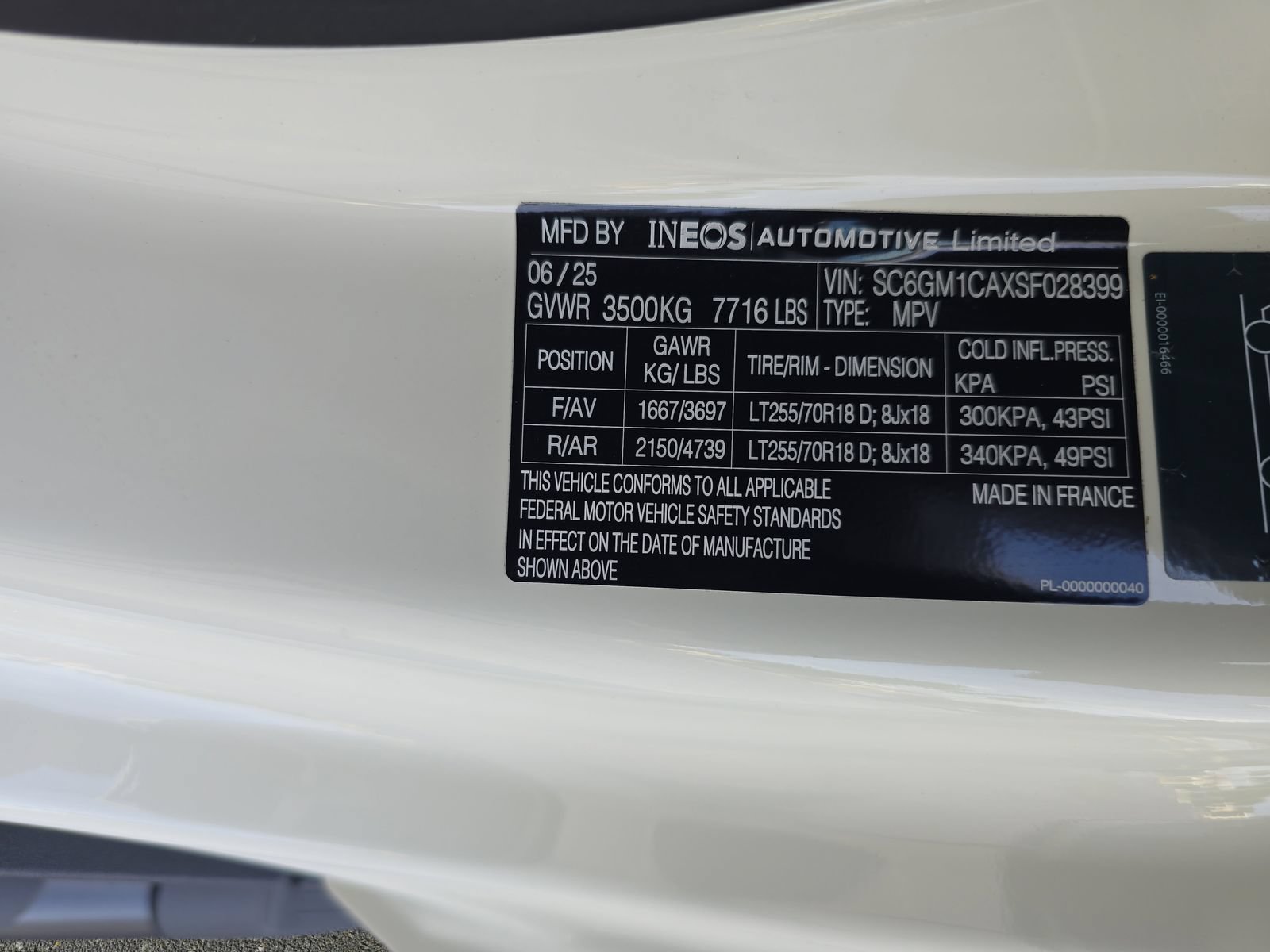 Used 2025 INEOS Grenadier Station Wagon AWD/4WD image 32