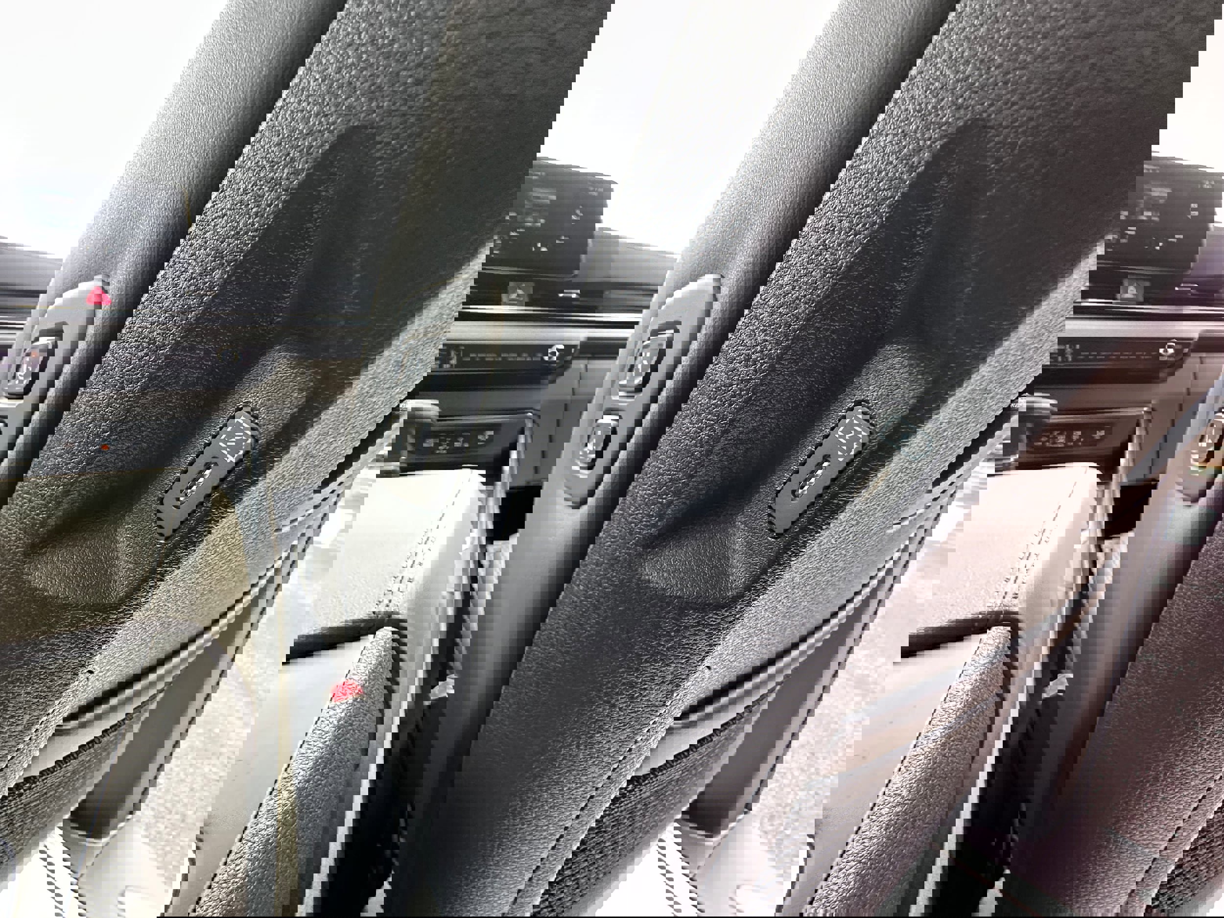 New 2026 Kia Carnival EX image 20