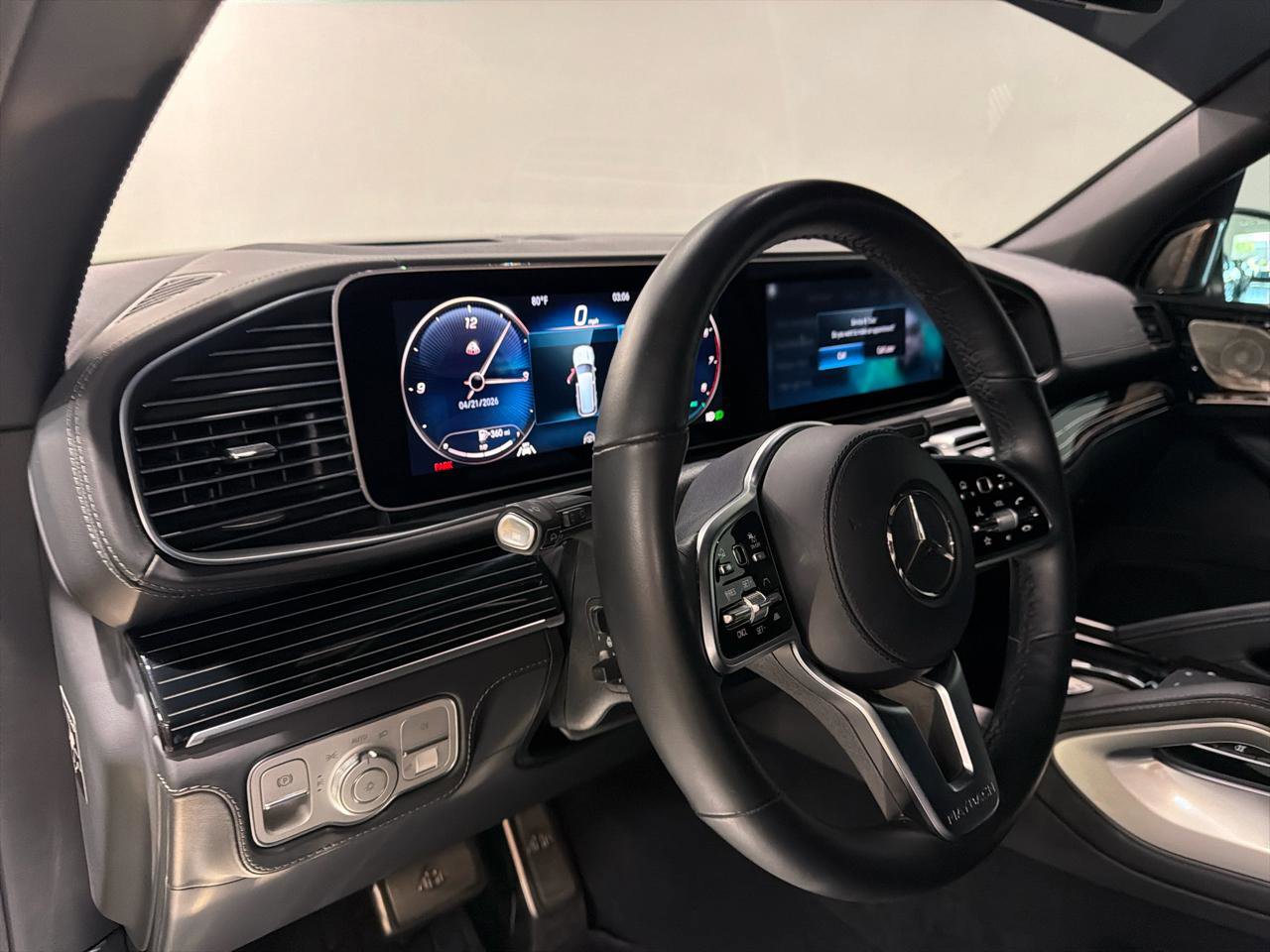 Used 2023 Mercedes-Benz Maybach GLS 600 4MATIC image 17