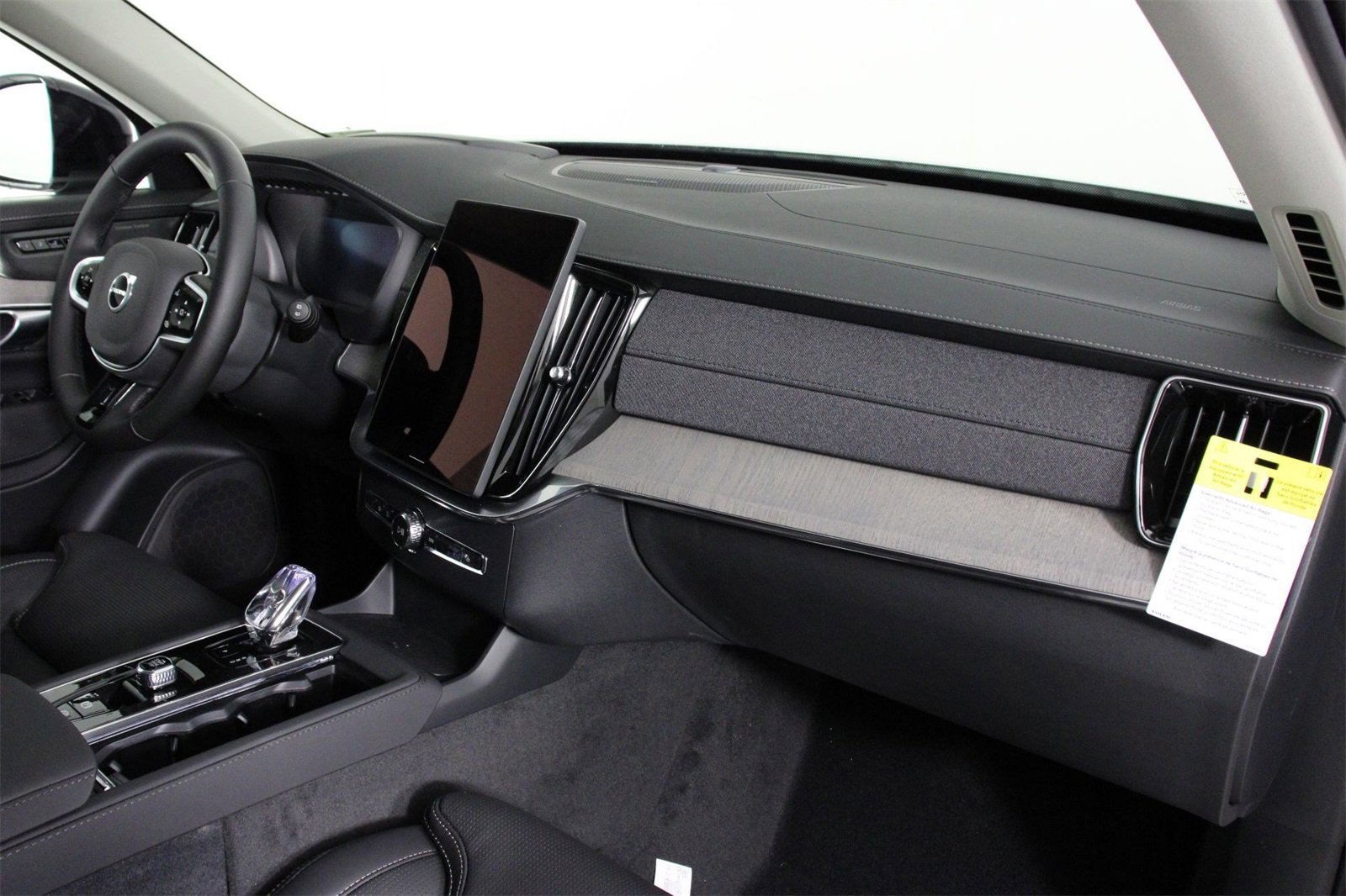 New 2026 Volvo XC90 B6 Ultra image 9