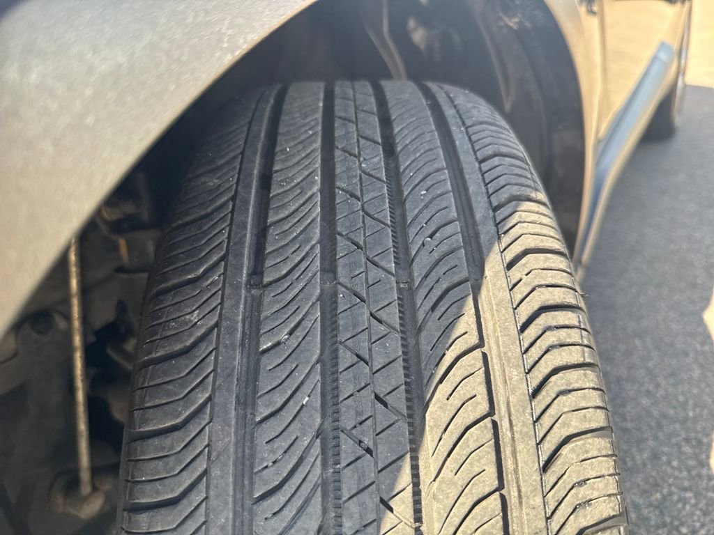 Used 2021 Toyota C-HR LE image 39