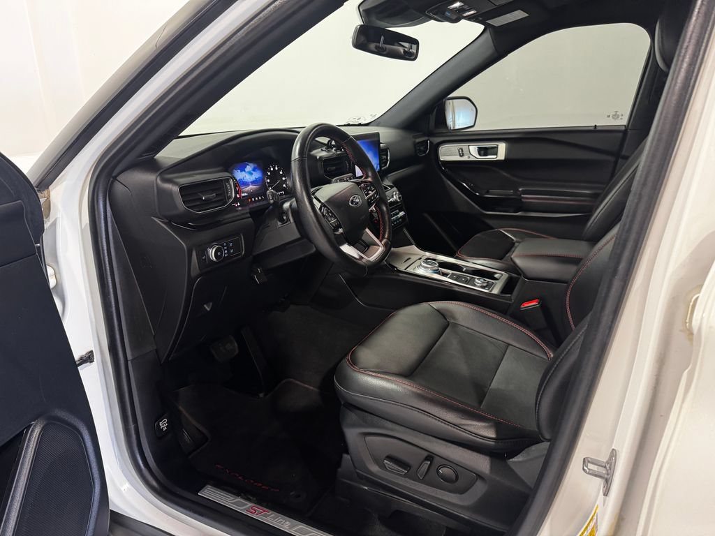 Used 2022 Ford Explorer ST-Line w/ Class IV Trailer Tow Package AWD/4WD image 16