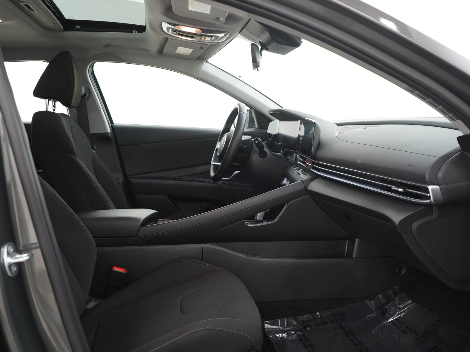Used 2025 Hyundai Elantra SEL FWD image 11