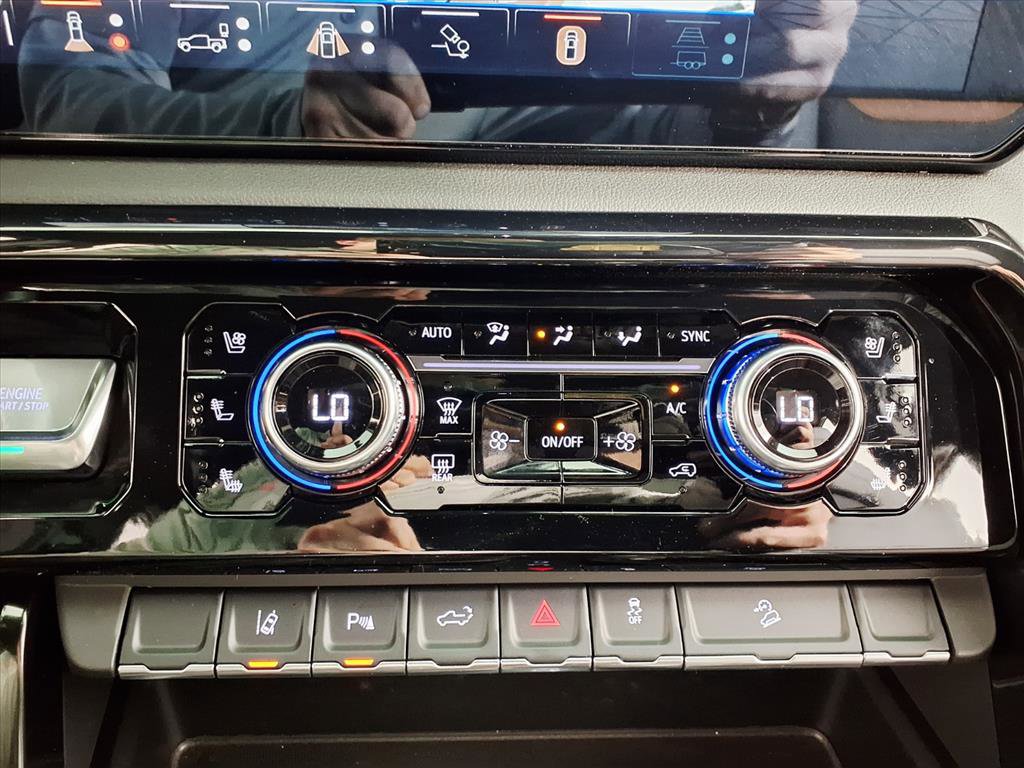 Used 2024 GMC Sierra 2500 AT4 w/ Technology Package image 20