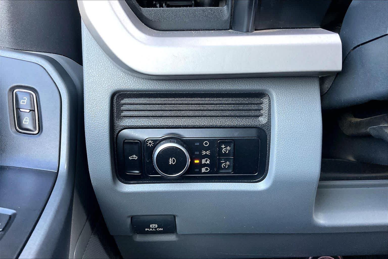 Used 2023 Ford F250 XLT AWD/4WD image 30