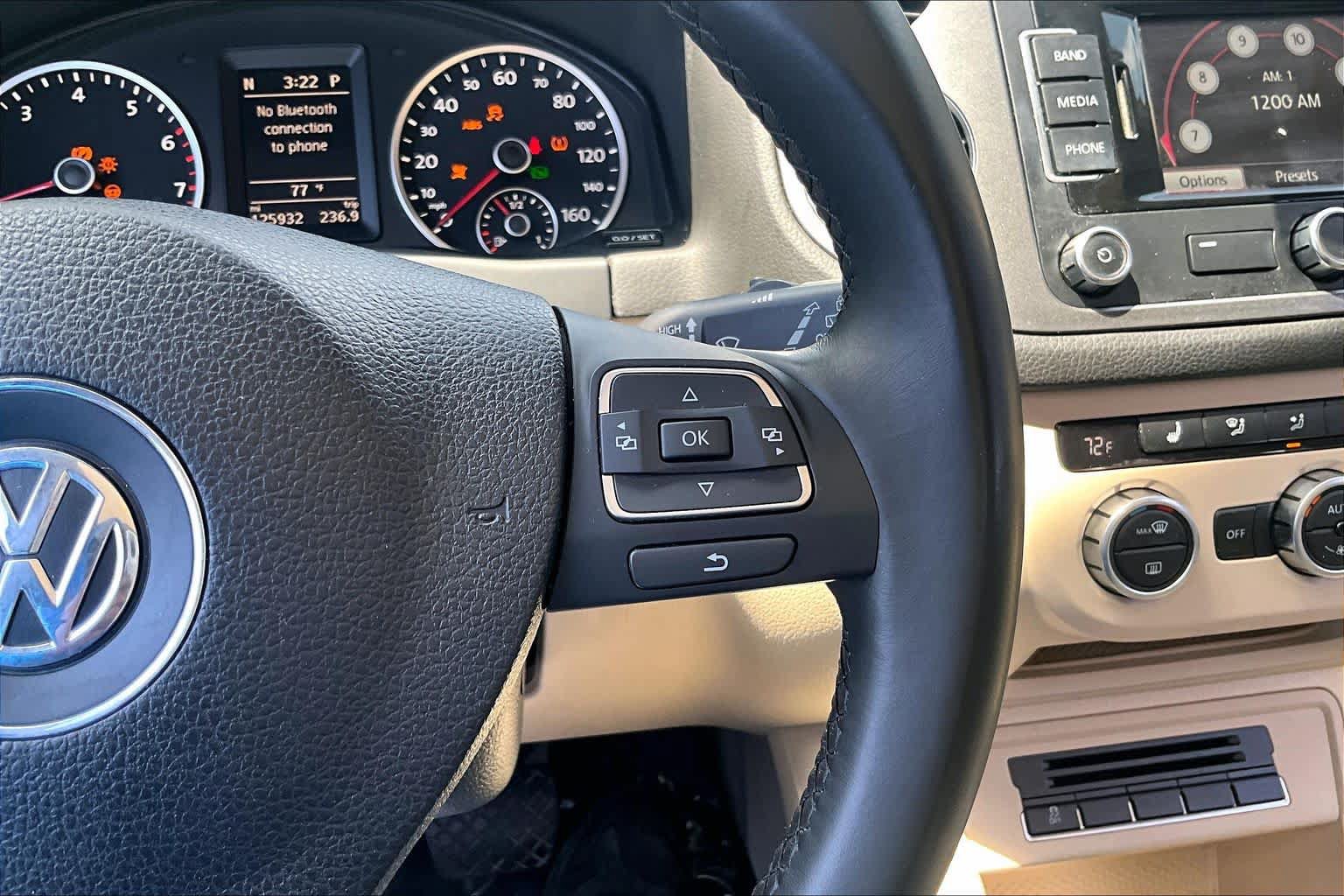 Used 2013 Volkswagen Tiguan SEL FWD image 24