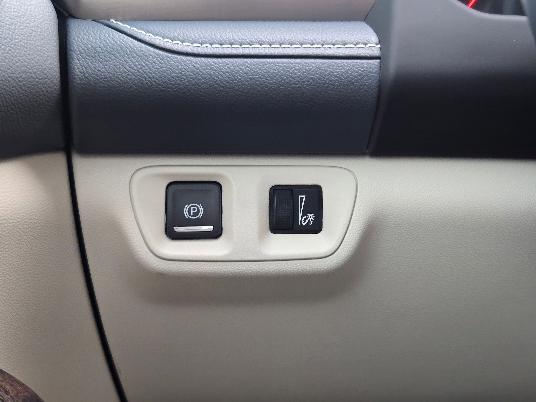 Certified 2020 GMC Acadia Denali image 27