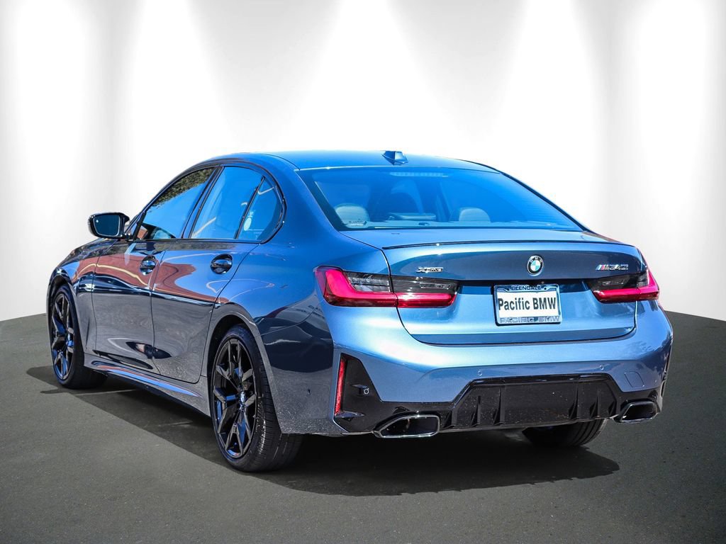 Used 2025 BMW M340i xDrive AWD/4WD image 4