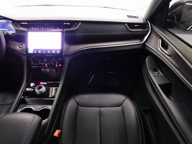 Used 2024 Jeep Grand Cherokee Limited w/ Trailer Tow Package image 38