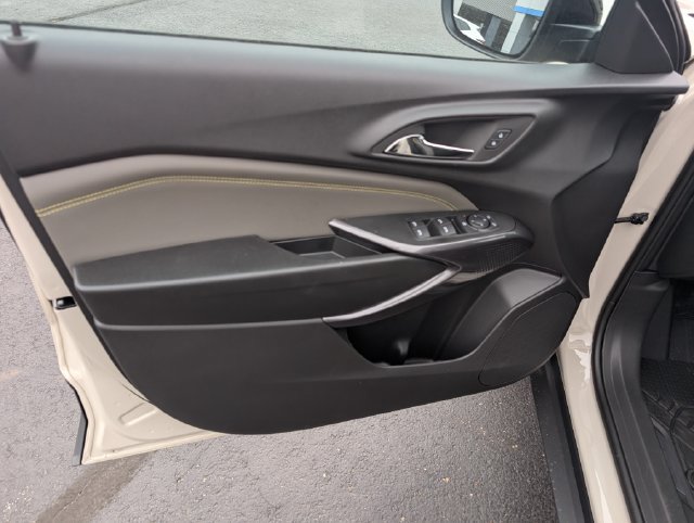 New 2026 Chevrolet Trax ACTIV w/ Sunroof Package FWD image 14