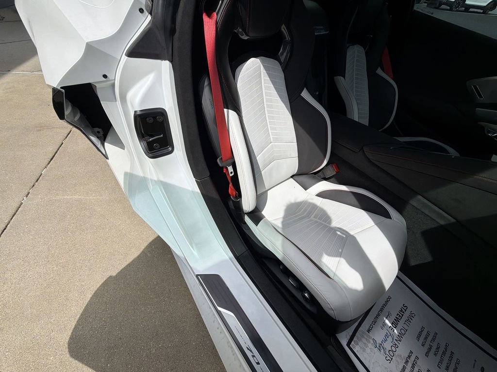 Used 2023 Chevrolet Corvette Stingray Premium Conv w/ Z51 Performance Package image 26