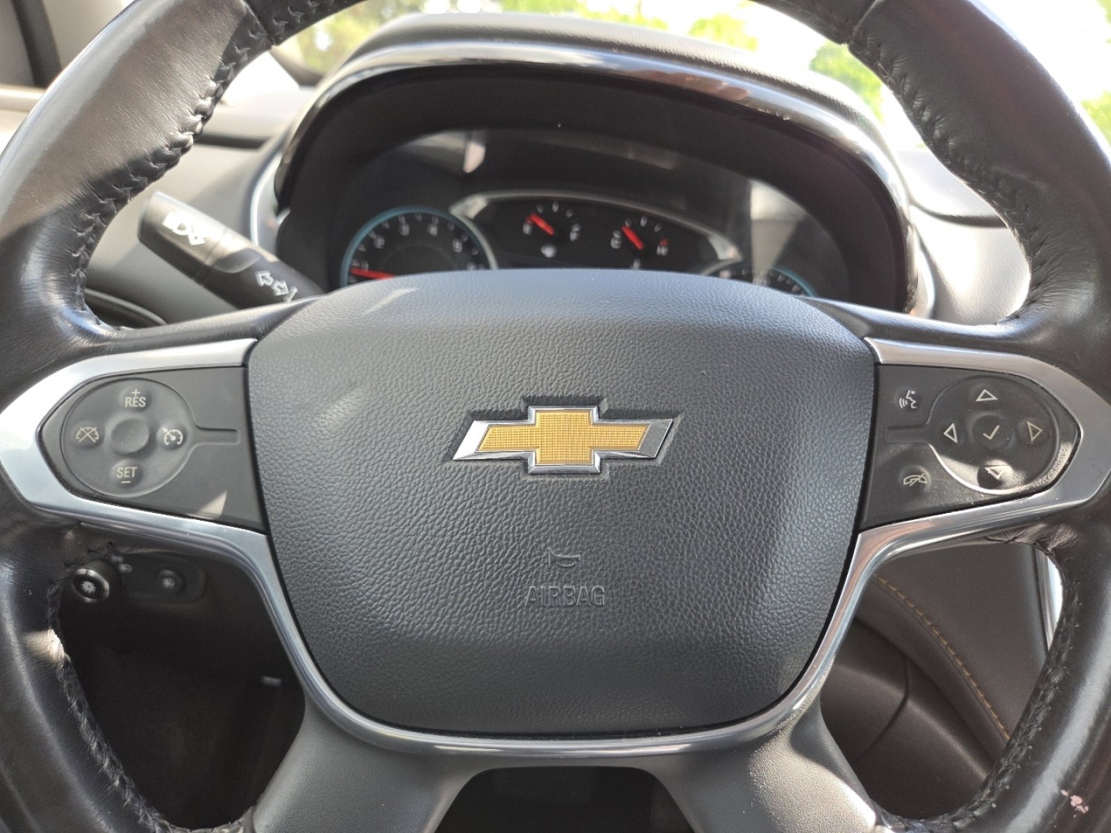 Used 2021 Chevrolet Traverse LT FWD image 29