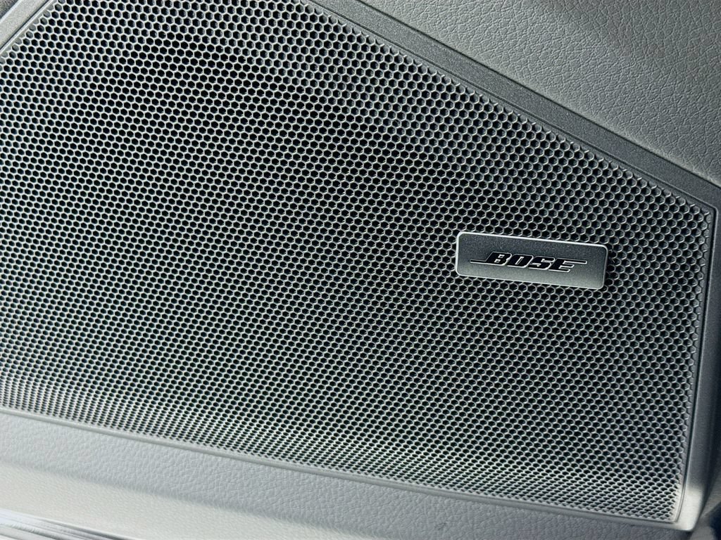 New 2026 Porsche Cayenne Coupe AWD/4WD image 12