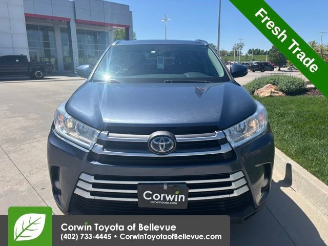 Used 2019 Toyota Highlander XLE w/ Protection Package #3 AWD/4WD image 9