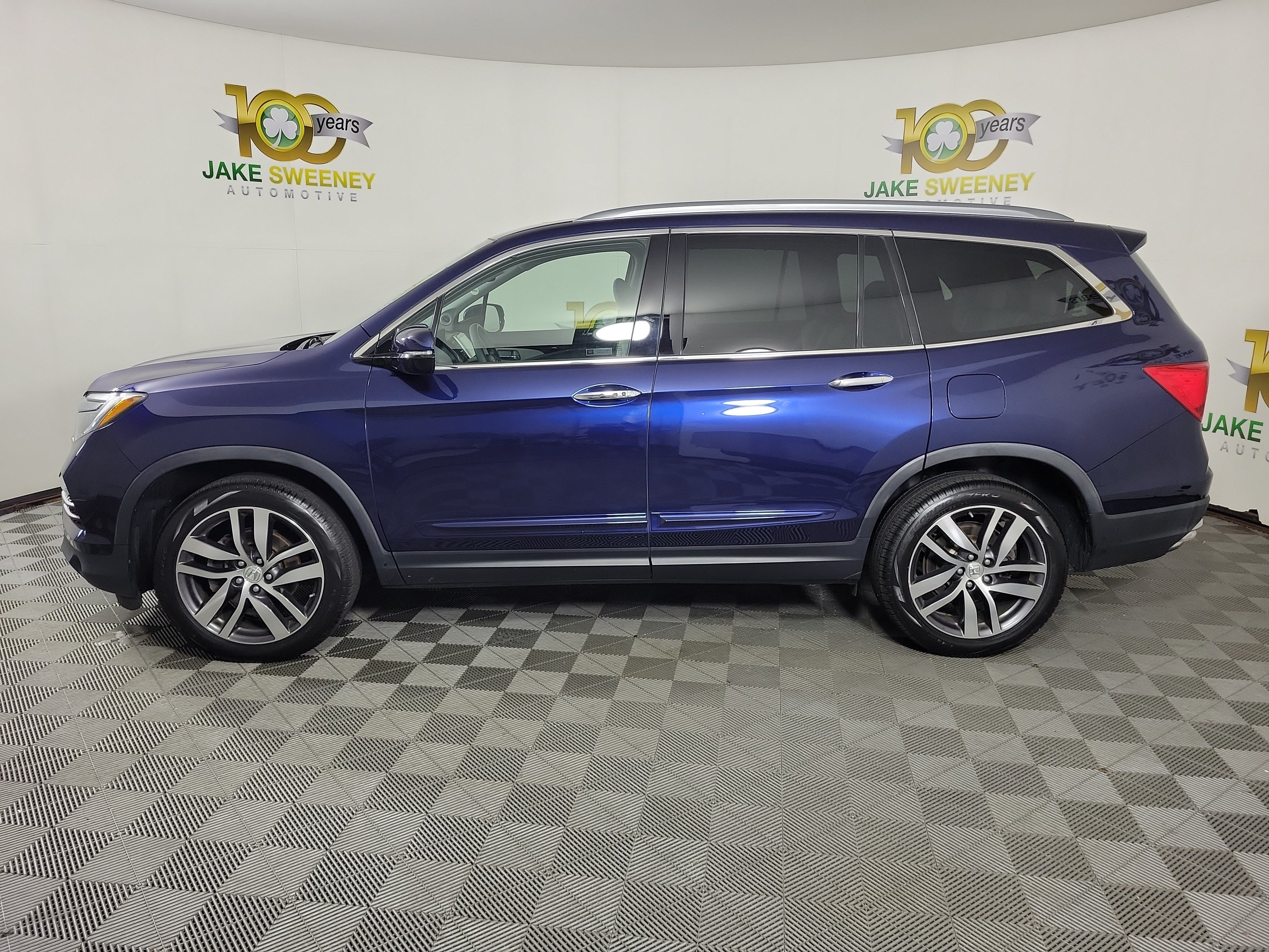 Used 2017 Honda Pilot Touring image 4