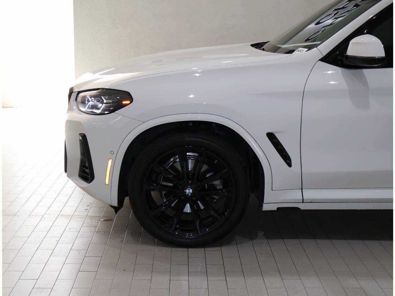 Certified 2024 BMW X3 sDrive30i w/ Premium Package RWD image 4