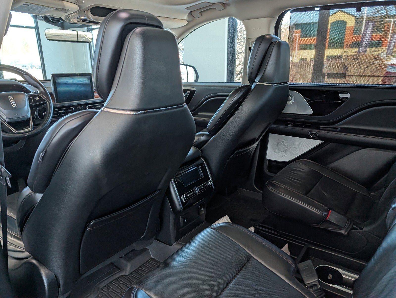 Used 2020 Lincoln Aviator Reserve w/ Equipment Group 202A image 11