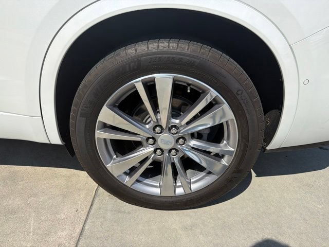 Used 2023 Cadillac XT6 Premium Luxury w/ Technology Package FWD image 8
