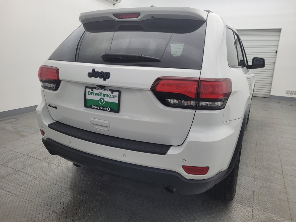 Used 2019 Jeep Grand Cherokee Laredo image 7