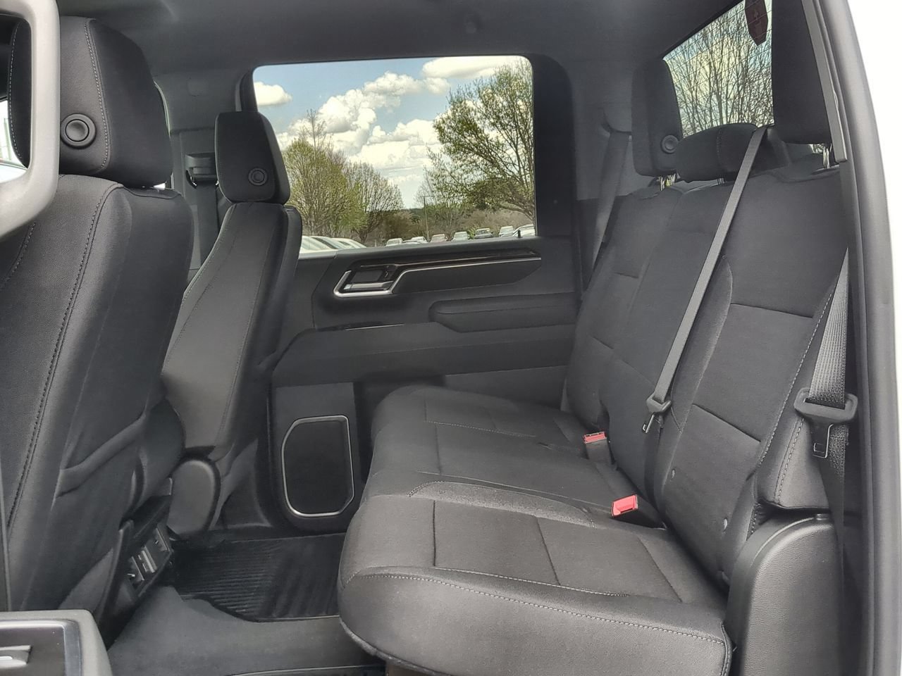 New 2026 GMC Sierra 2500 SLE w/ SLE Value Package; AWD/4WD image 24