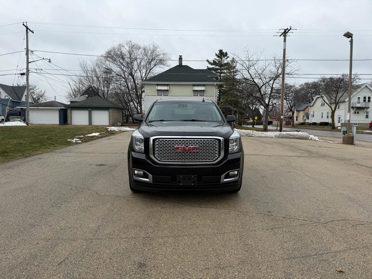 Used 2018 GMC Yukon Denali AWD/4WD image 2