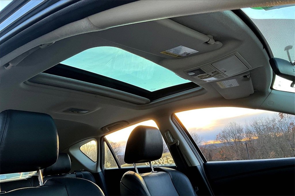 Used 2012 MAZDA MAZDA3 i Grand Touring image 17