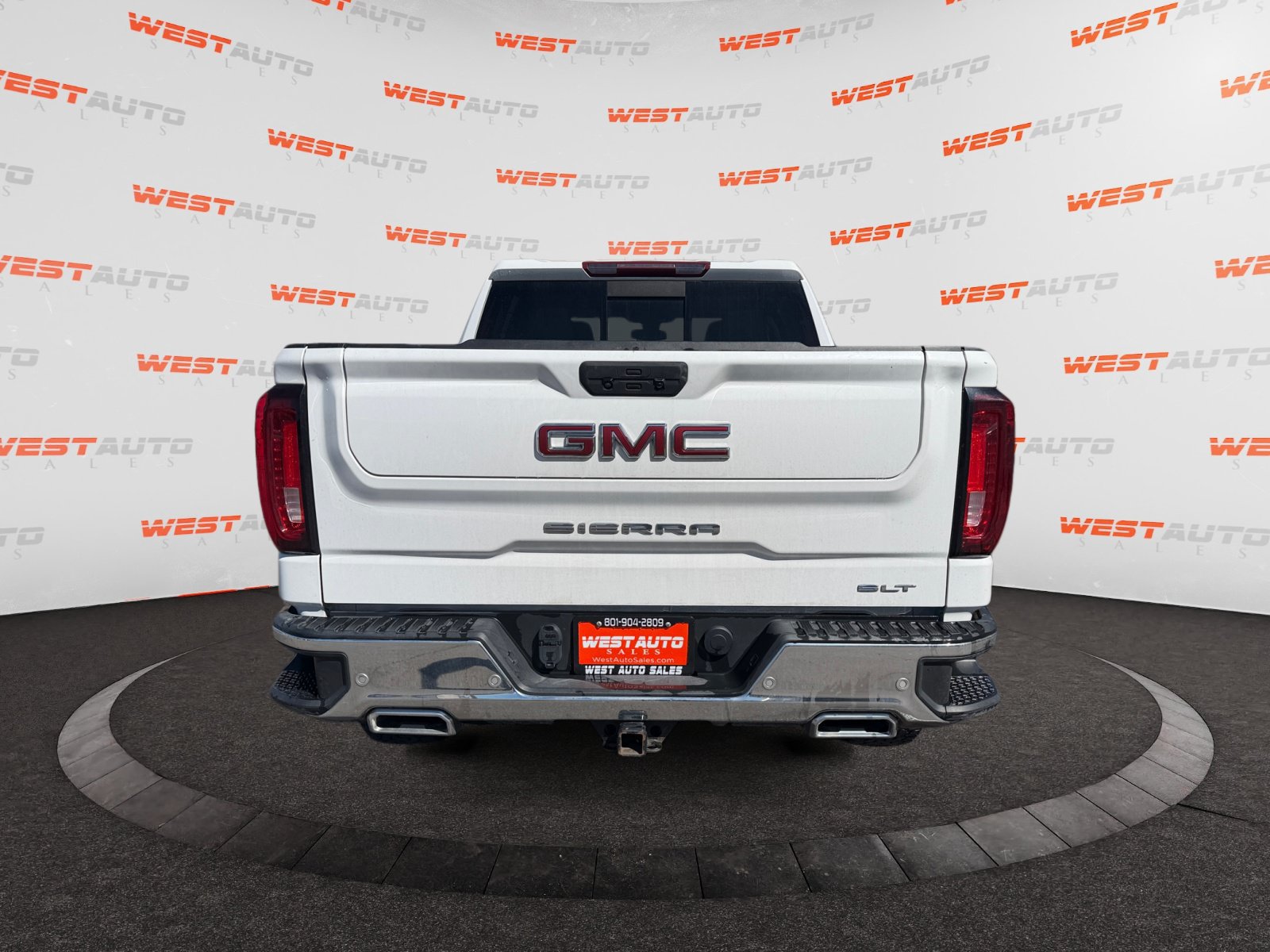 Used 2022 GMC Sierra 1500 SLT w/ SLT Premium Plus Package AWD/4WD image 4