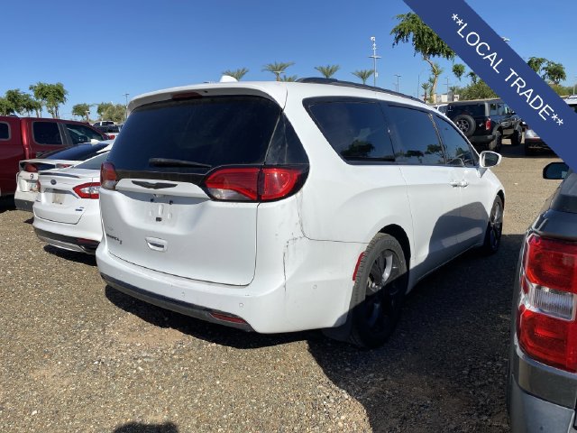 Used 2020 Chrysler Pacifica Touring-L Plus FWD image 4