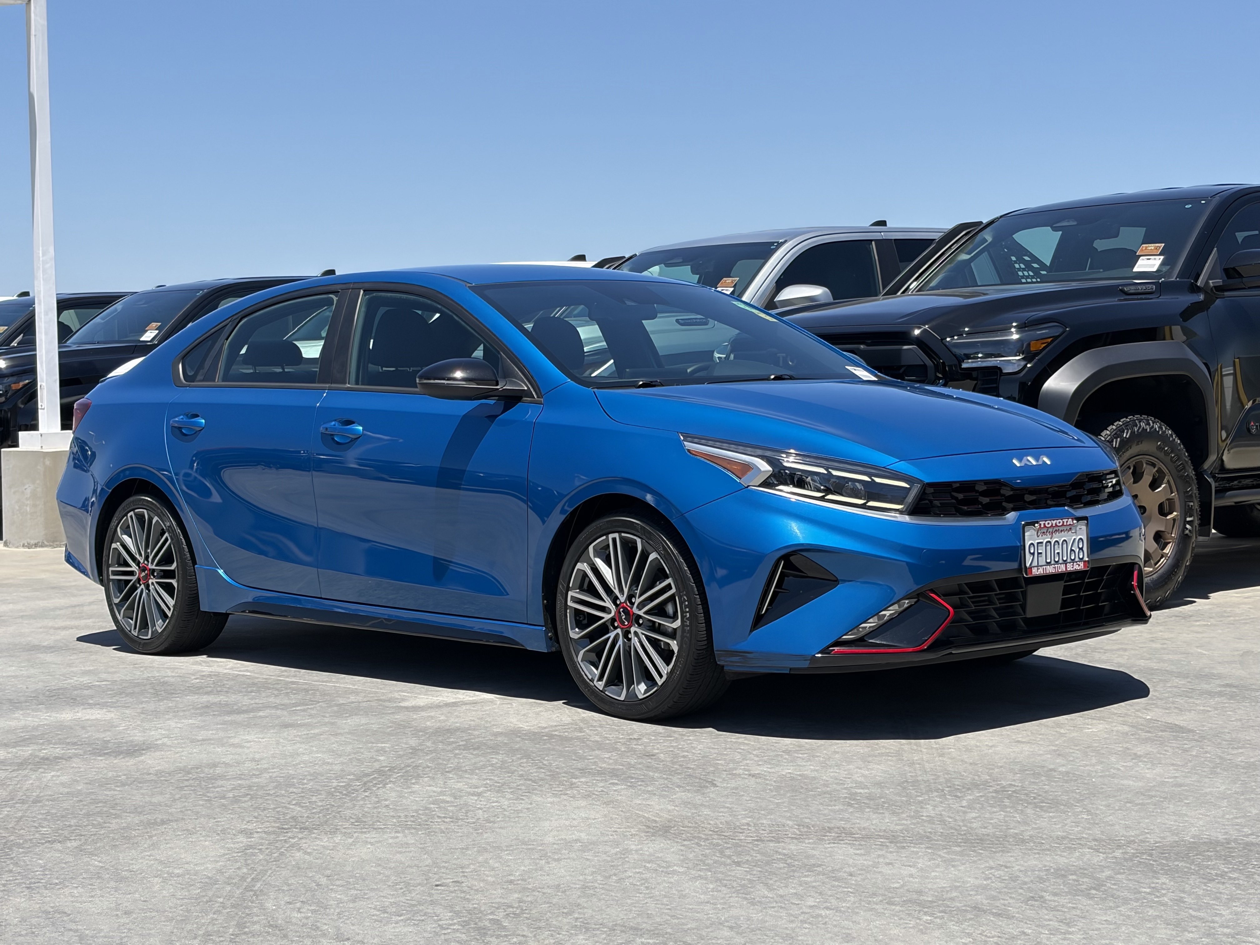 Used 2023 Kia Forte GT FWD image 2