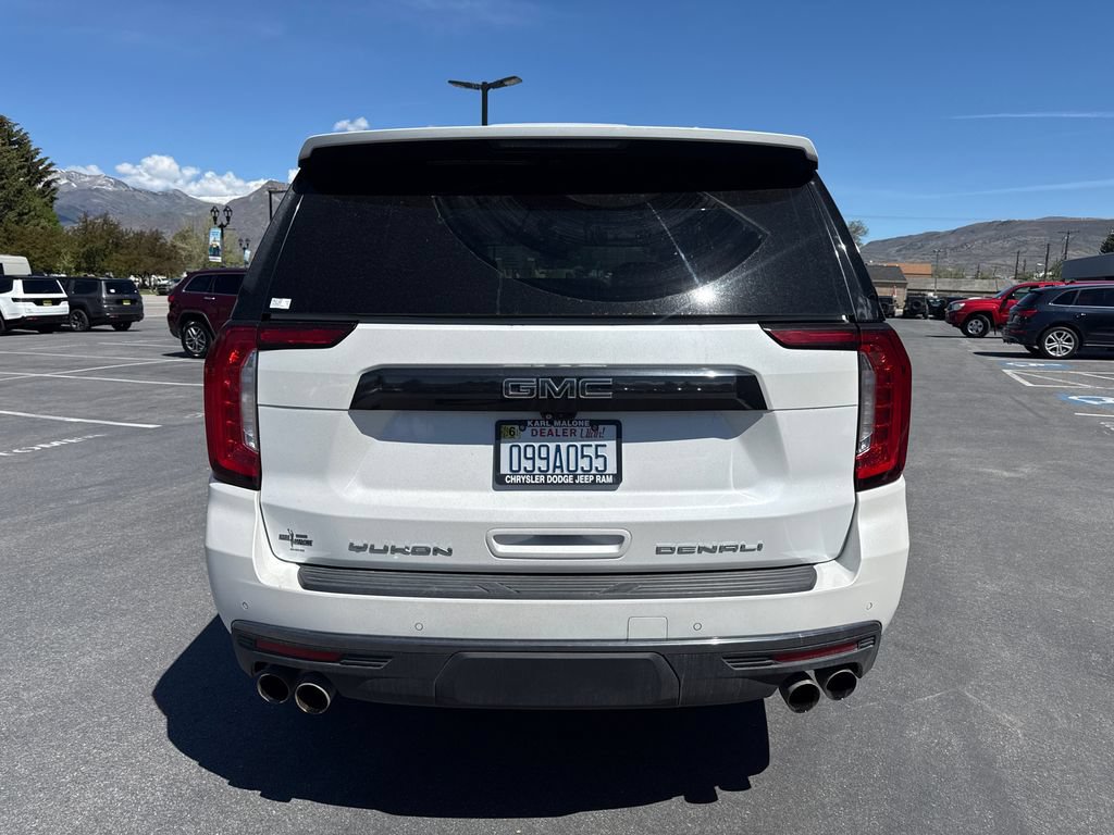 Used 2024 GMC Yukon Denali Ultimate AWD/4WD image 6