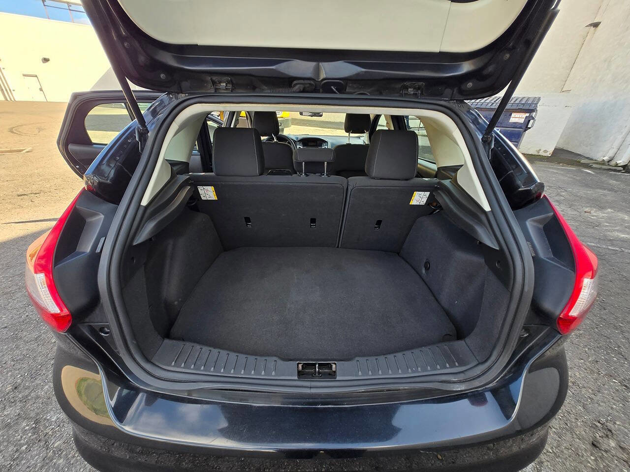 Used 2012 Ford Focus SE image 27