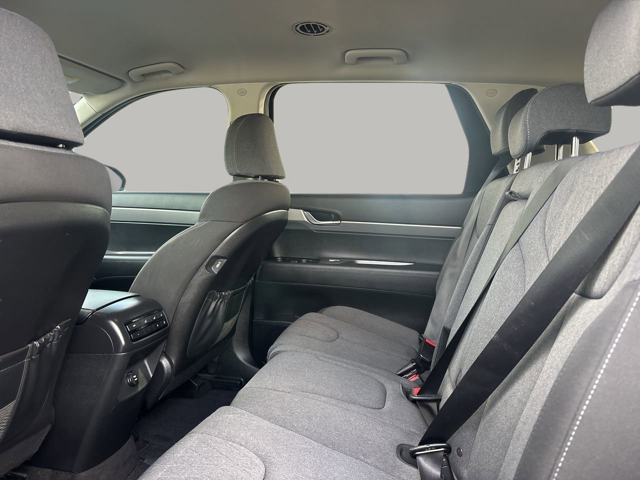 Used 2021 Hyundai Palisade SE w/ Cargo Package image 16