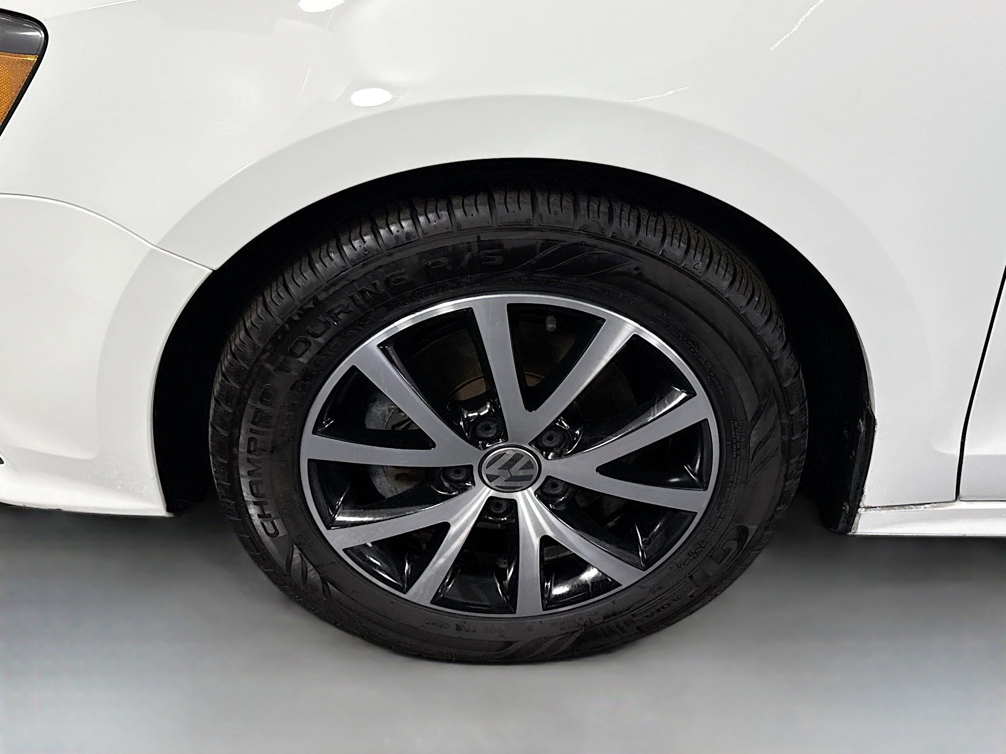 Used 2017 Volkswagen Jetta SE image 38