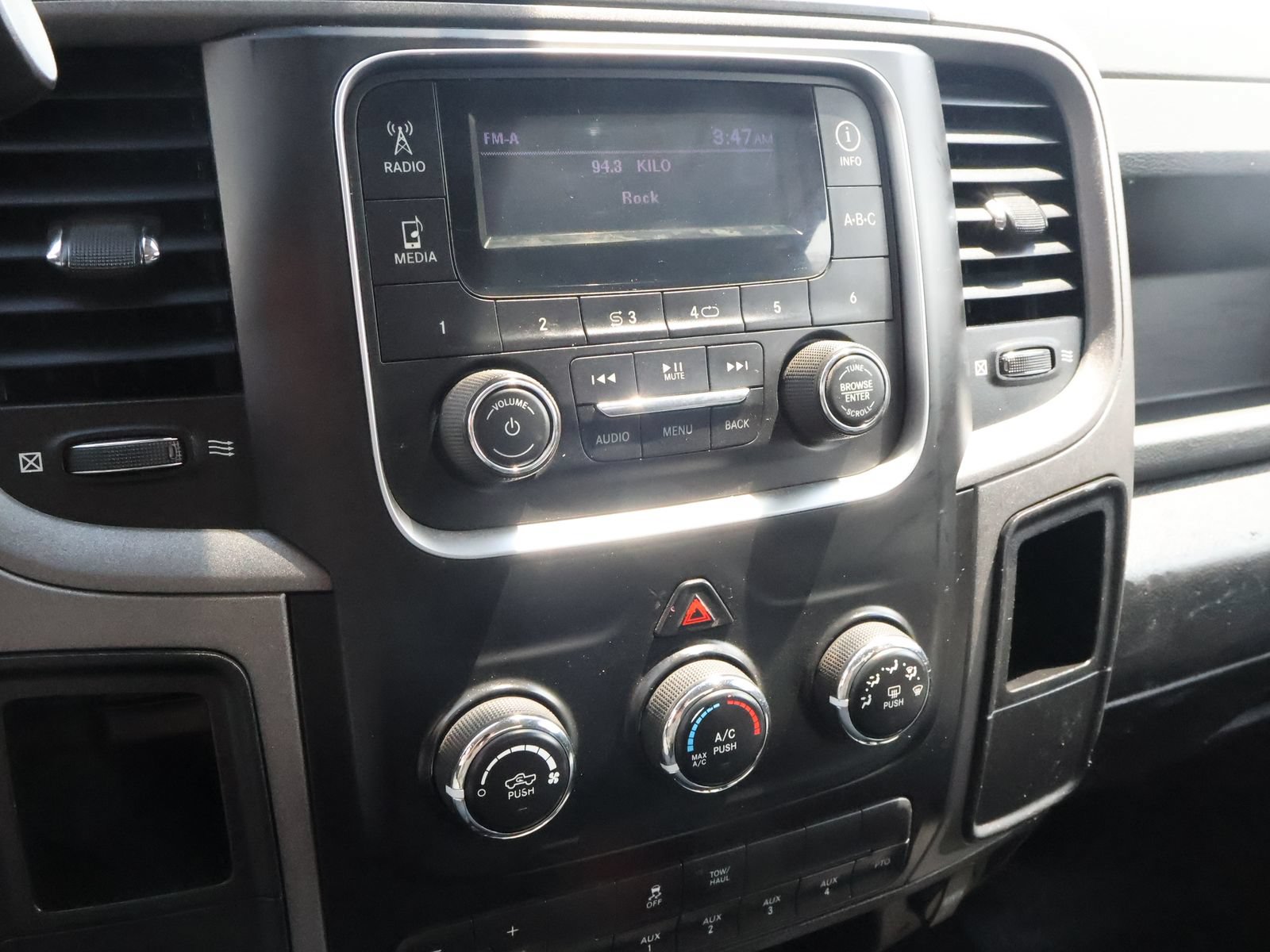 Used 2018 RAM 5500 Tradesman w/ Payload Upgrade Package AWD/4WD image 39