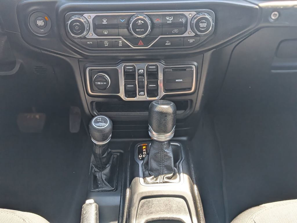 Used 2023 Jeep Gladiator Sport image 16