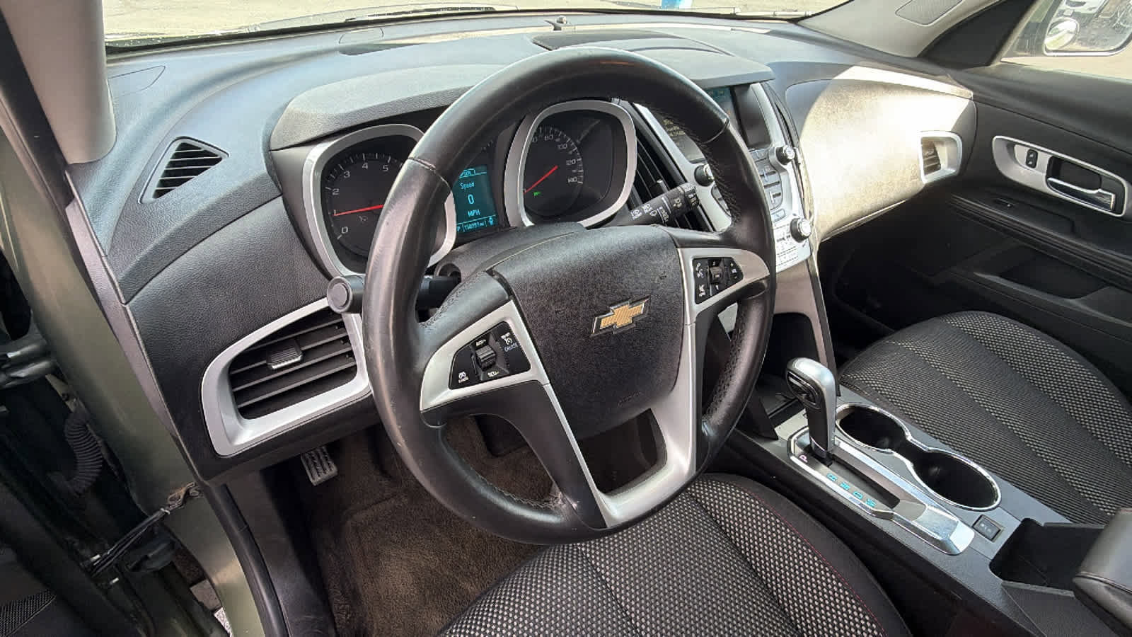 Used 2015 Chevrolet Equinox LT image 10